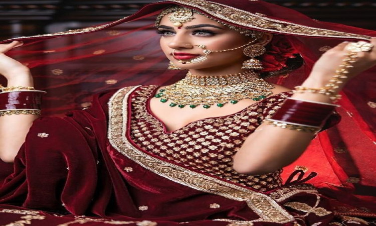 Know How Much a Wedding Makeup Artist Should Cost