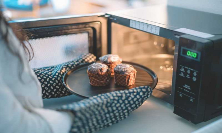 Important Things to Consider when Using Convection Oven Cookware - Best Tips 2021