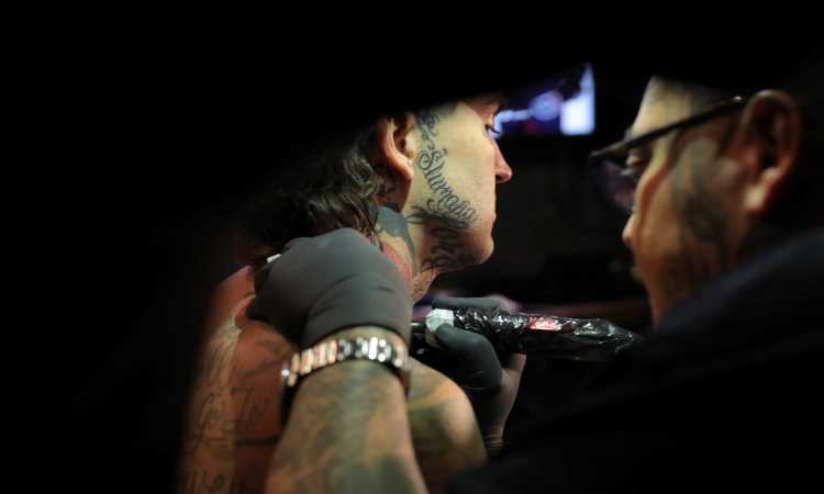 Things you absolutely need to know before getting a tattoo