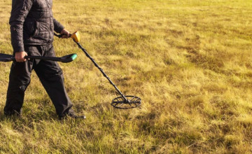 Can You Detect Diamonds & Gemstones Using a Metal Detector?