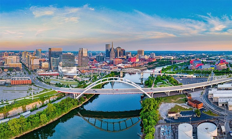 Spend These Holidays In Nashville aka Cashville