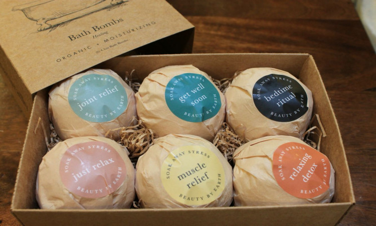 Different varieties of bath bomb packaging boxes printing and its unique use